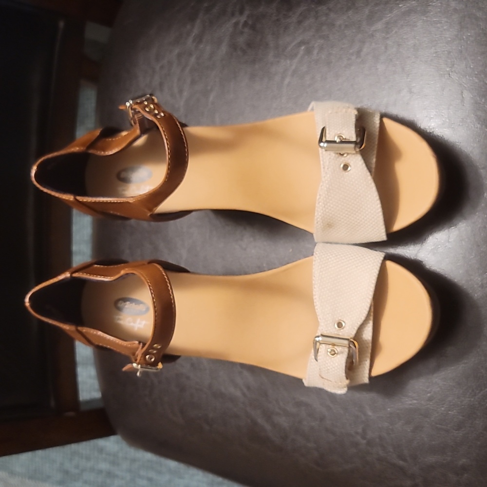 Dr. Scholls wedge shoe size 11